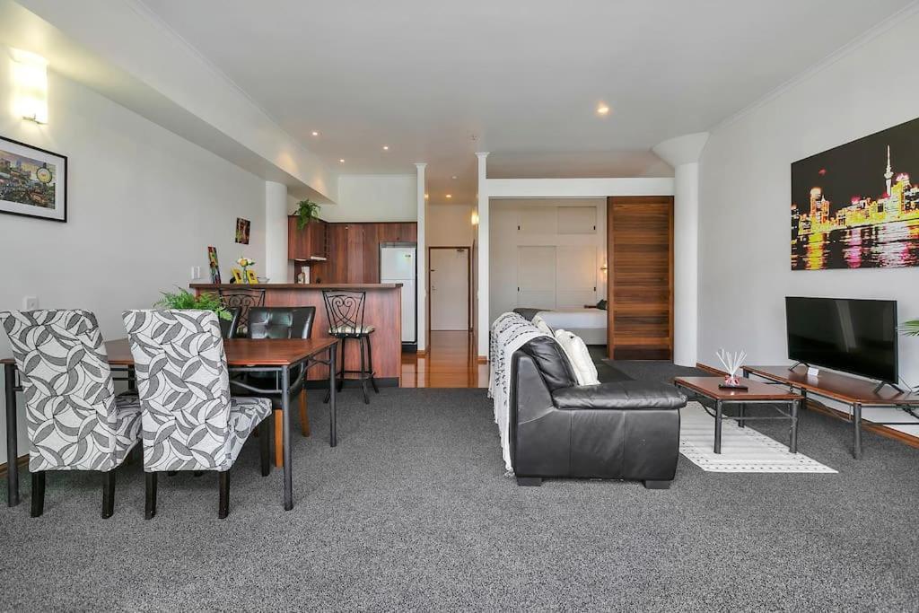 Spacious One Bedroom Apartment On Princes Wharf Auckland Buitenkant foto